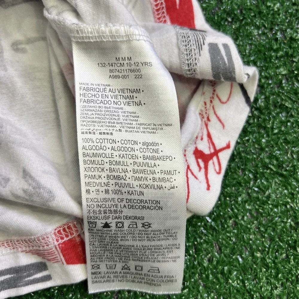 Nike Air Jordan All Over‎ Print Short Sleeve T-Shirt White Youth Medium